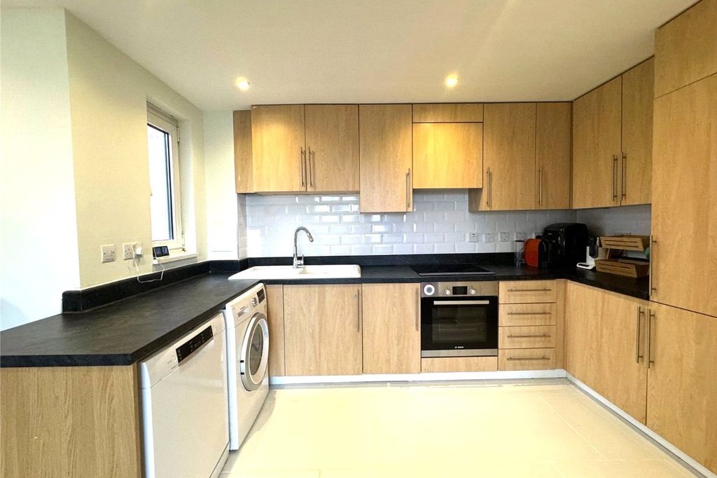 Property photo 3 of 7 Picture No. 06