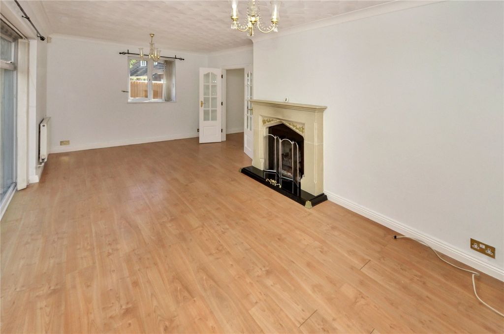 Property photo 2 of 26 Lounge