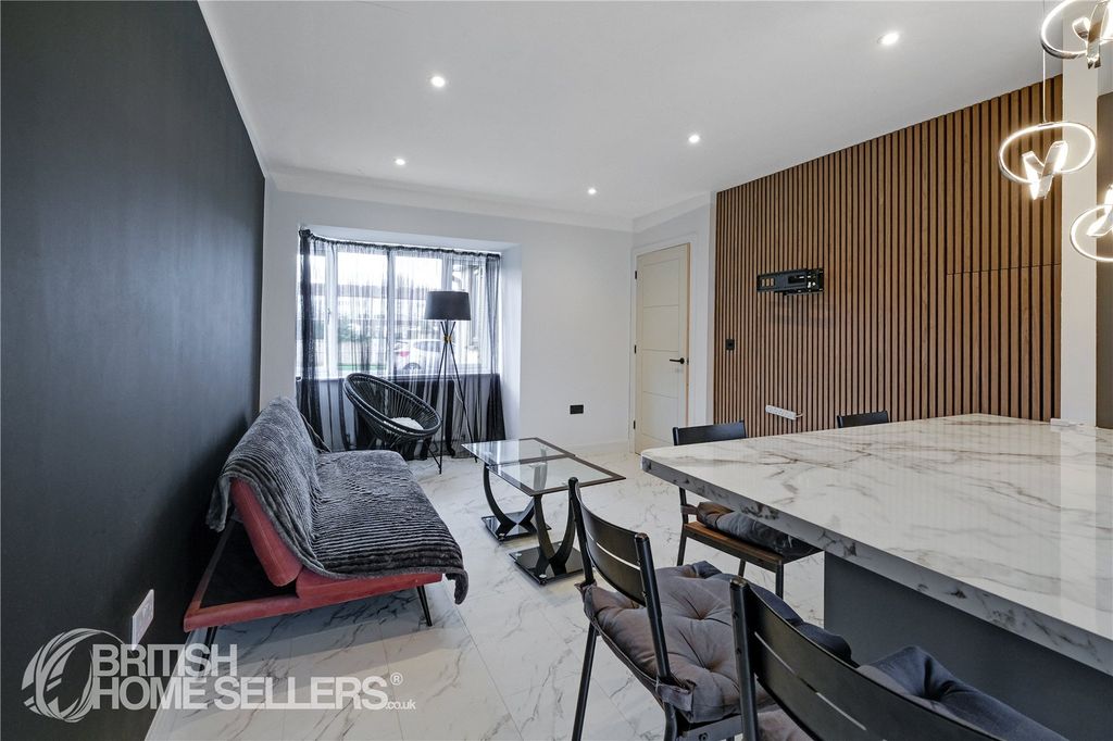 Property photo 2 of 12 Picture No. 13