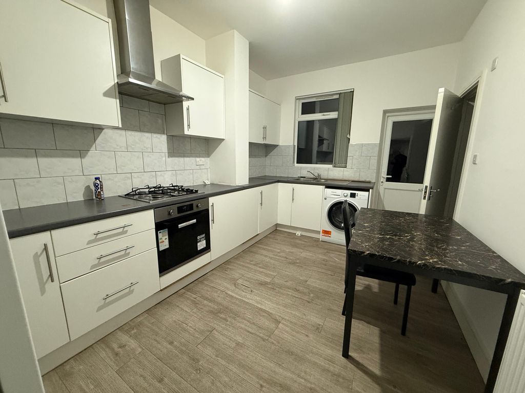 Property photo 2 of 9 Gallery