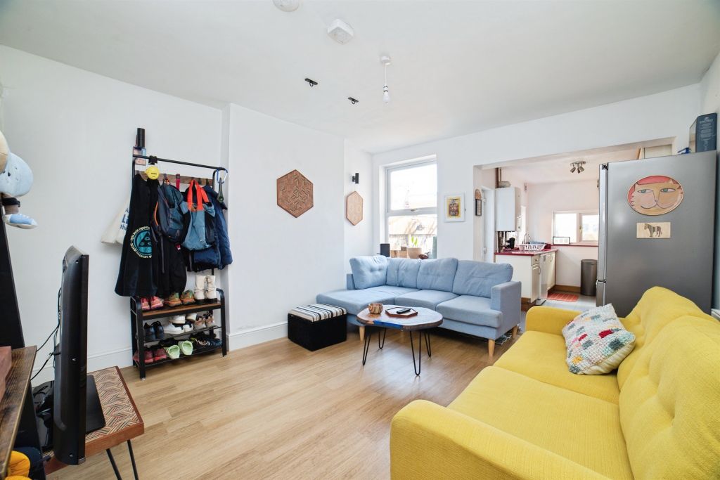 Property photo 2 of 17