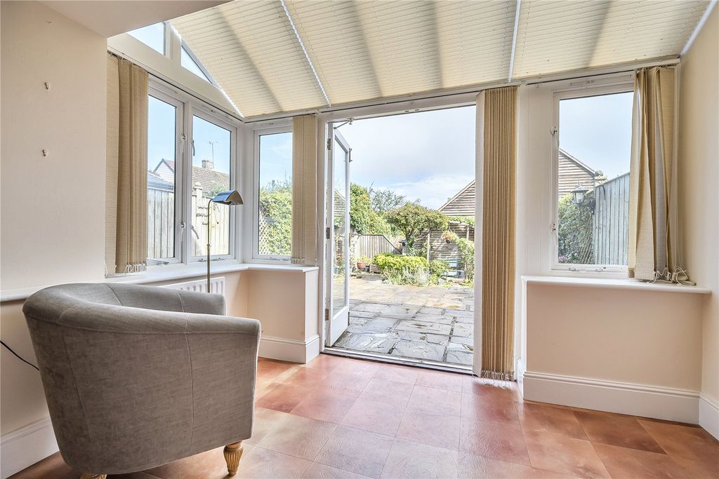 Property photo 3 of 15 Picture No. 16