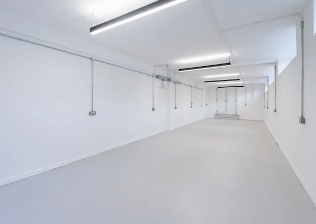 Property photo 1 of 12 Battersea Business Centre