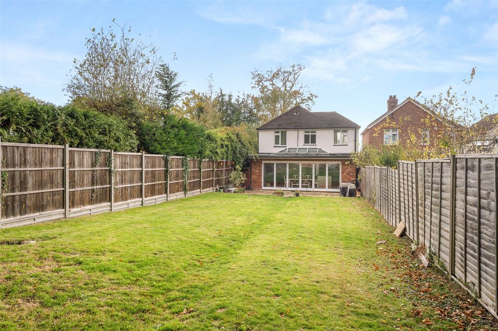 Property photo 2 of 18 Picture No. 12