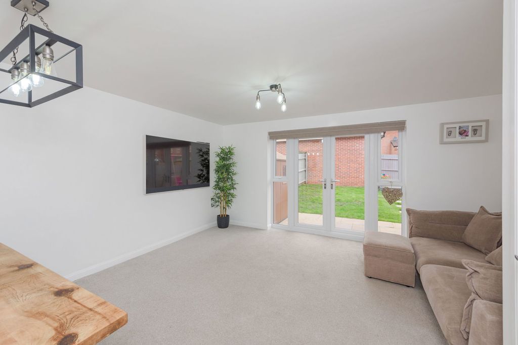 Property photo 3 of 29