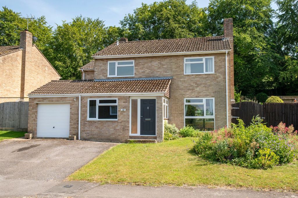 Property photo 1 of 39