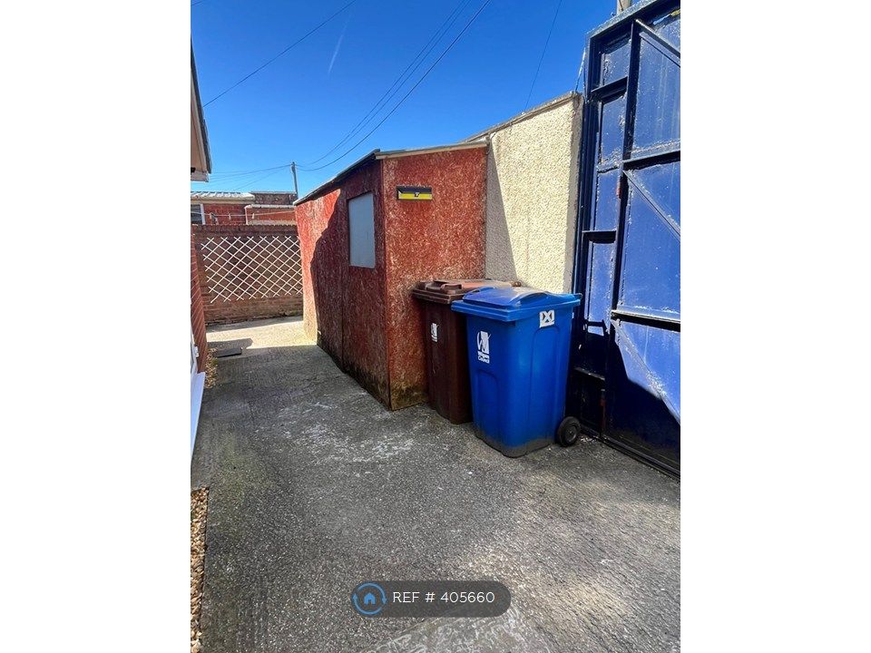 Property photo 2 of 24