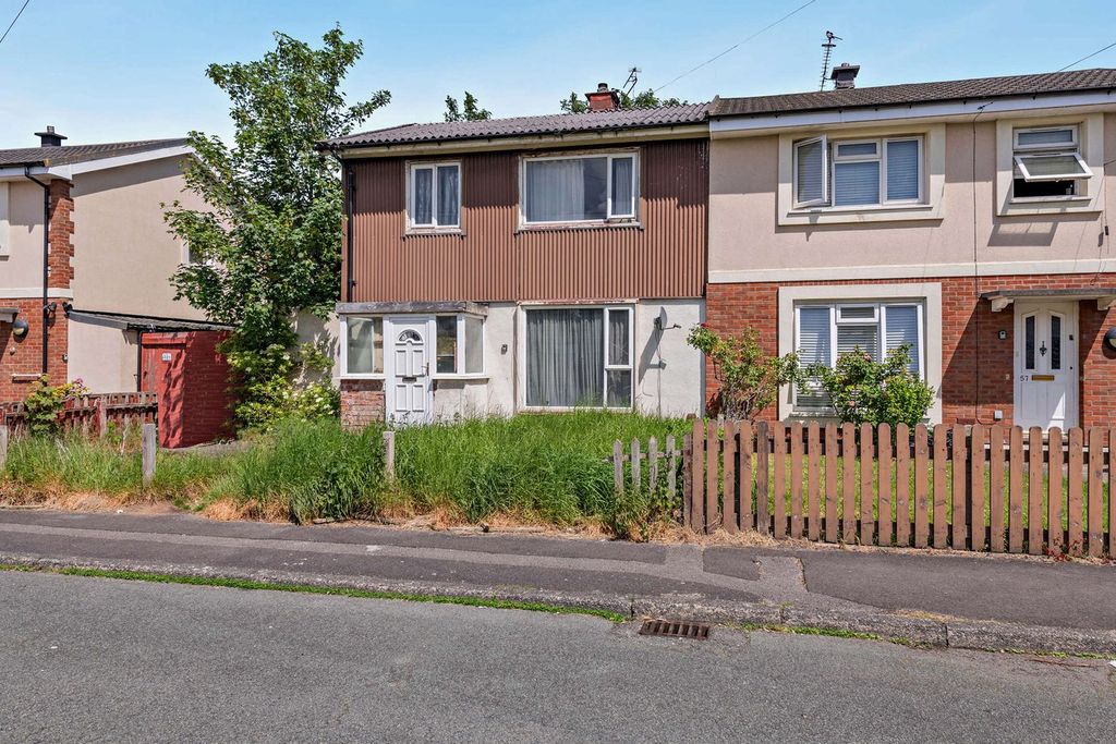 Property photo 1 of 28