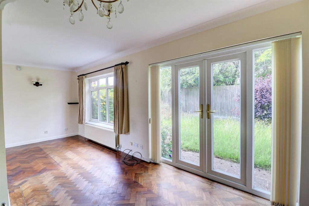 Property photo 2 of 16 Picture No. 22