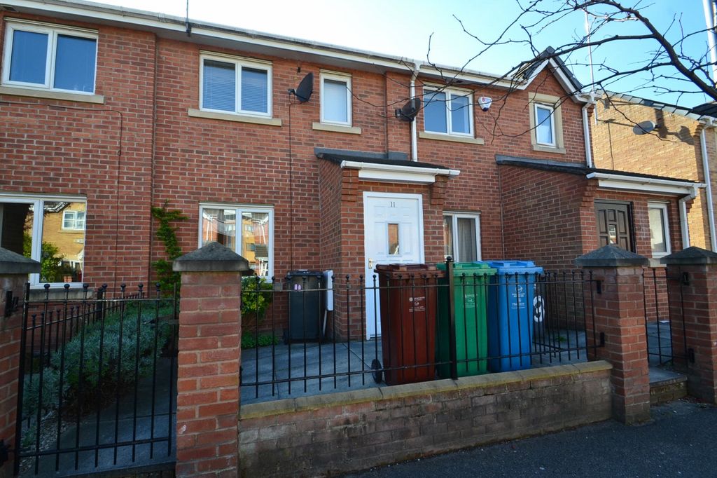 Property photo 1 of 11 2 Bedroom Terraced For Rent