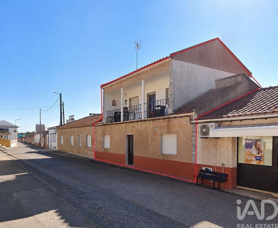 Property photo 2 of 21