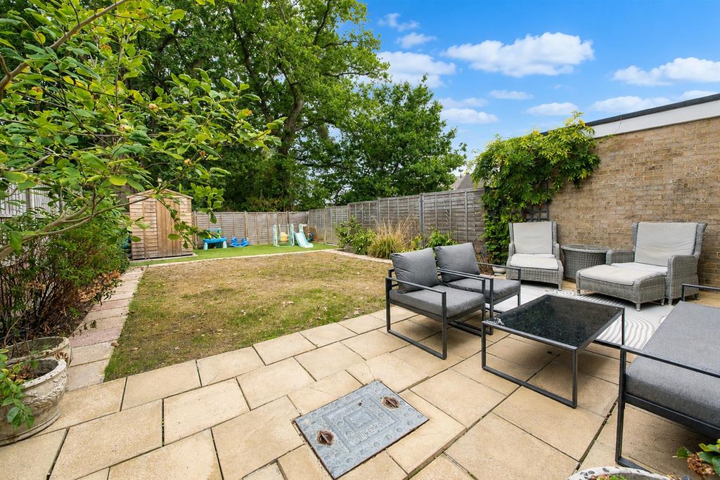Property photo 3 of 26 8 Nightingale Drive (21).Jpg