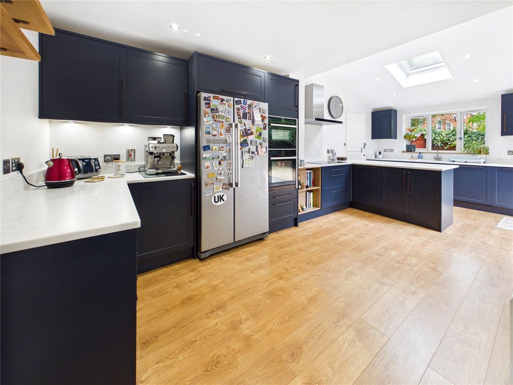 Property photo 2 of 20 Kitchen