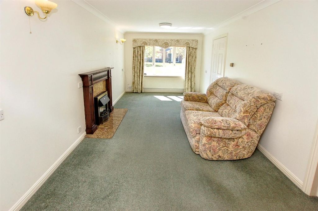Property photo 3 of 23