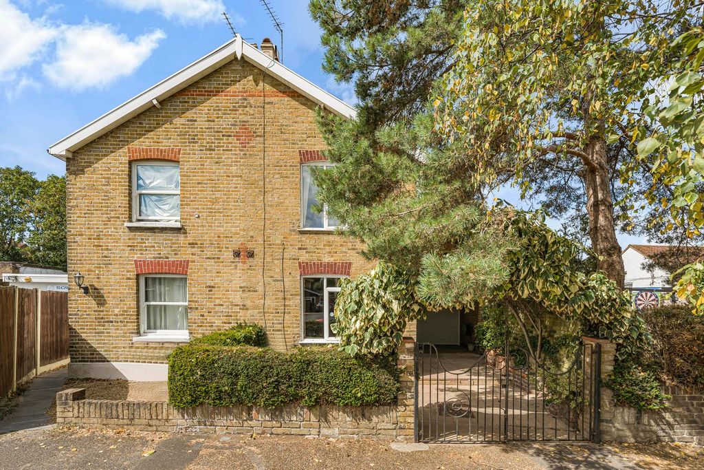 Property photo 1 of 12