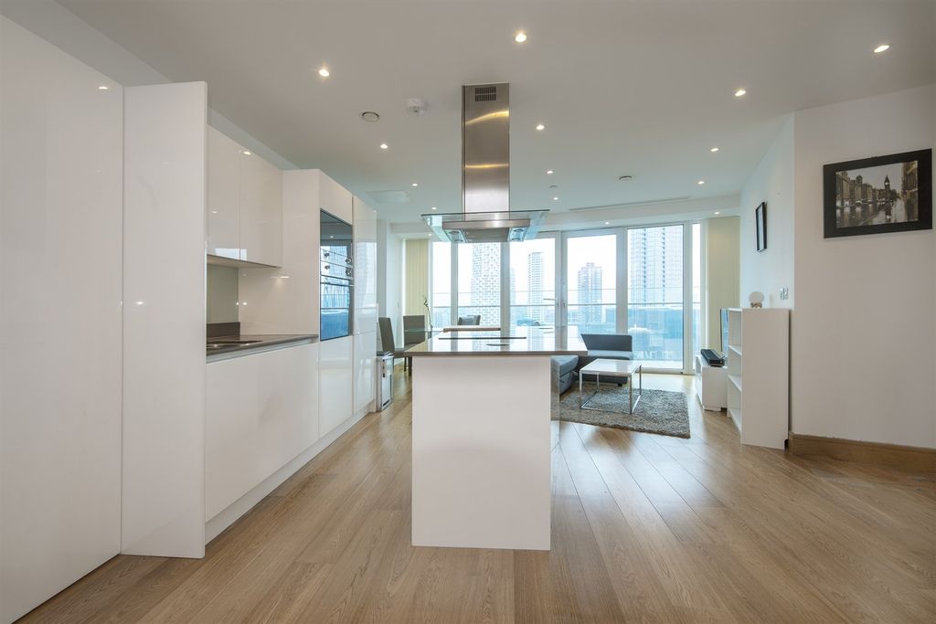 Property photo 1 of 9 (Main)