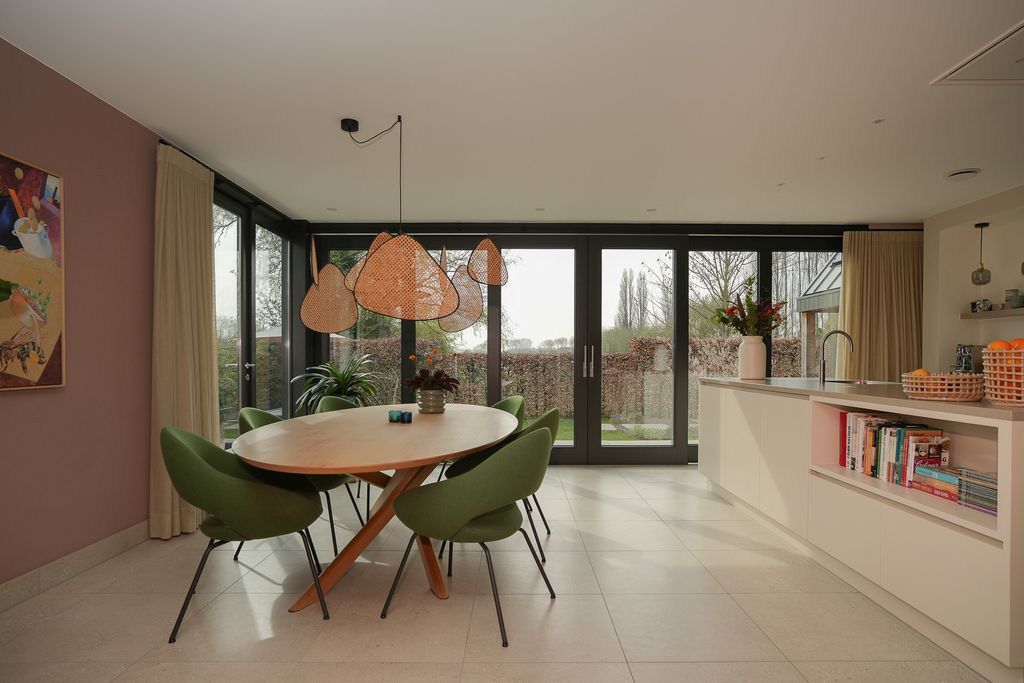 Property photo 3 of 53