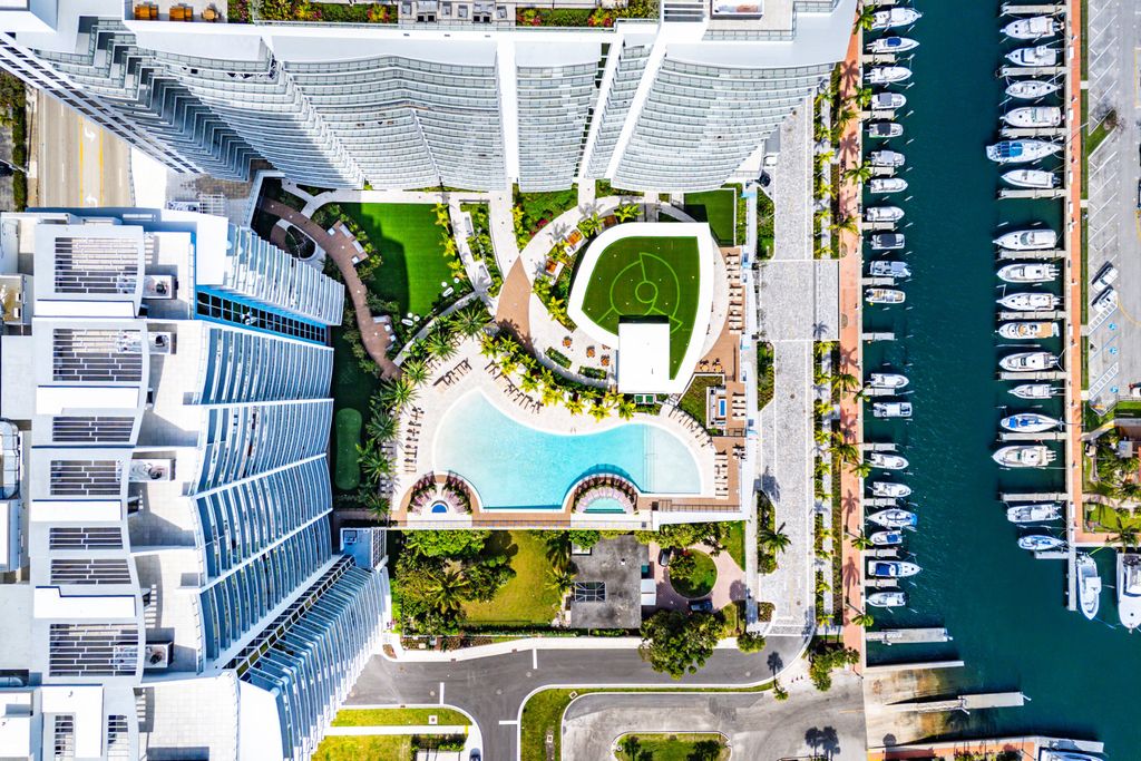 Property photo 3 of 47