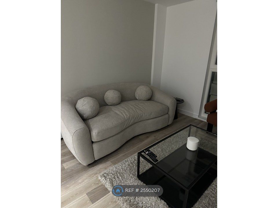 Property photo 2 of 15 Living Room