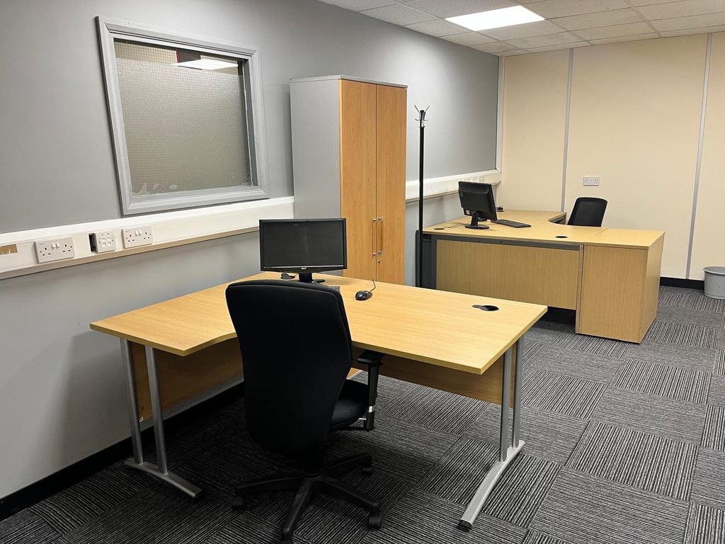 Property photo 1 of 5 Photo 5