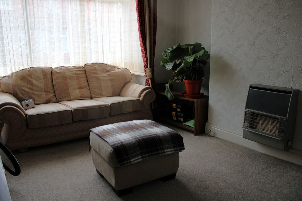 Property photo 3 of 13 Reception 1