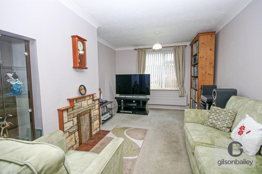 Property photo 3 of 13 13-Img_1729.Jpg