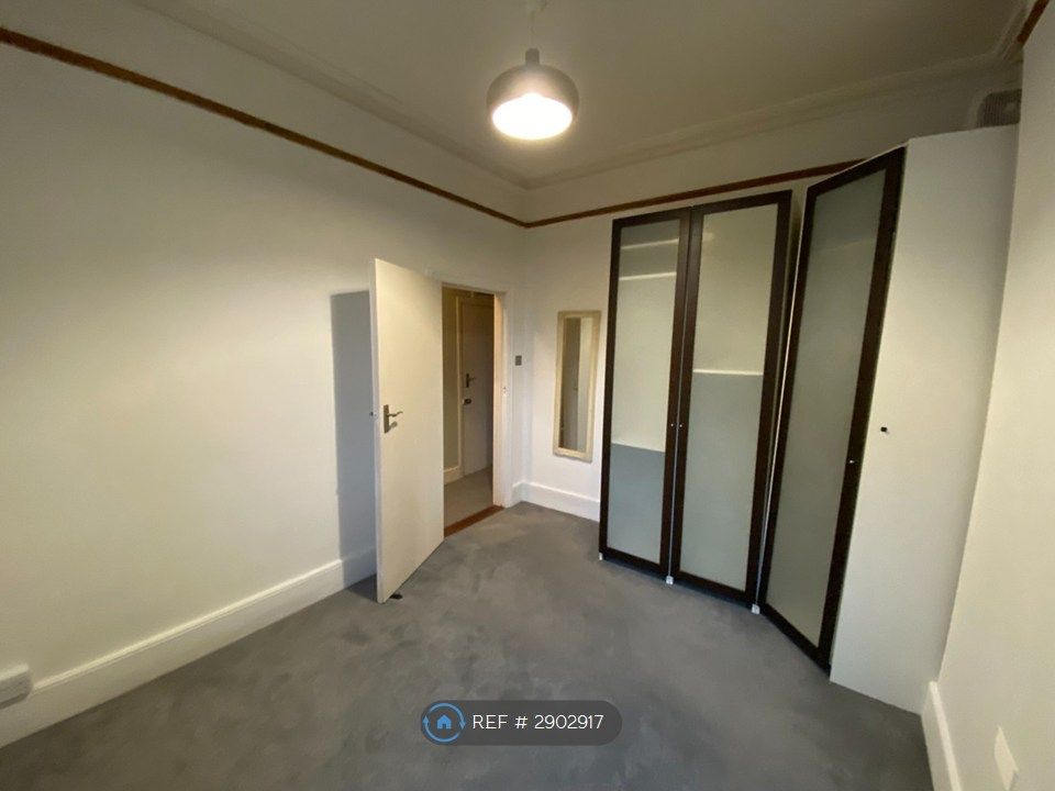 Property photo 3 of 8 Bedroom