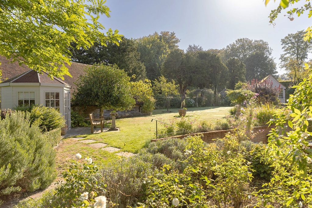 Property photo 2 of 22 Picture No. 06