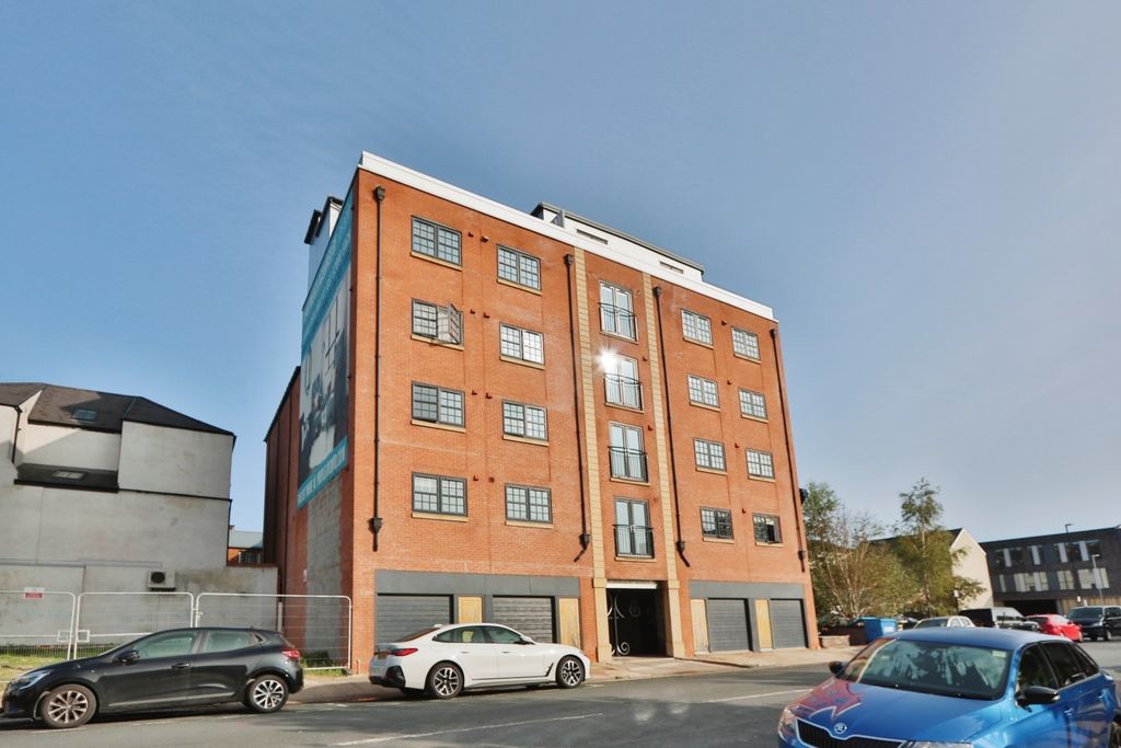 Property photo 1 of 15 2860770