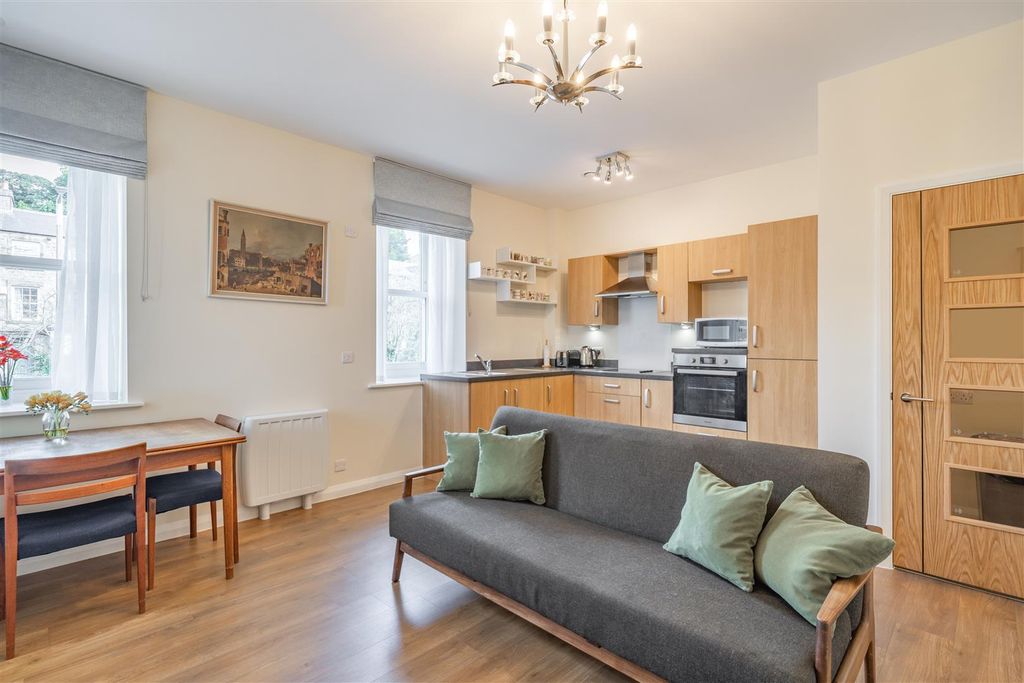 Property photo 1 of 13 8478983-Interior07.Jpg