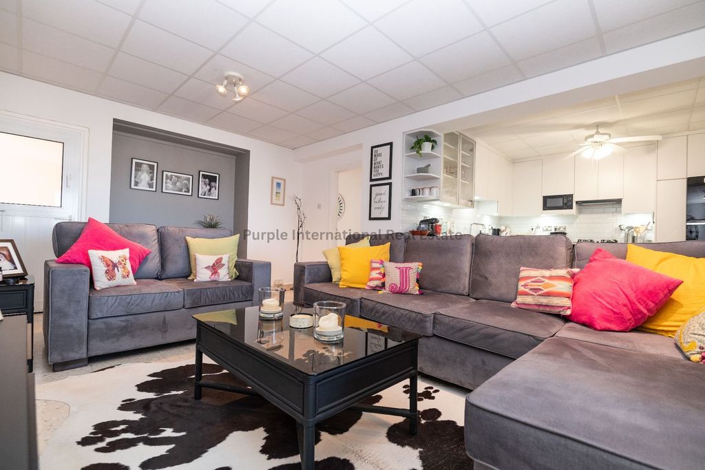 Property photo 1 of 29