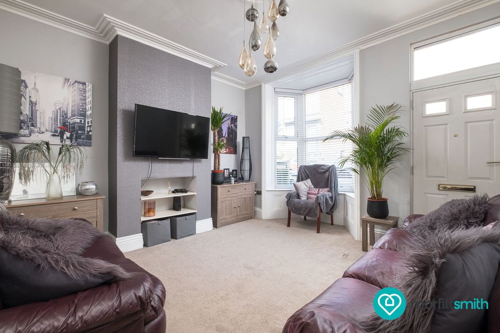 Property photo 2 of 19