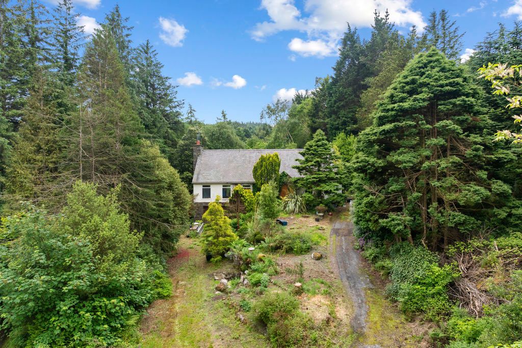 Property photo 1 of 24 Ballalheannag Gardens