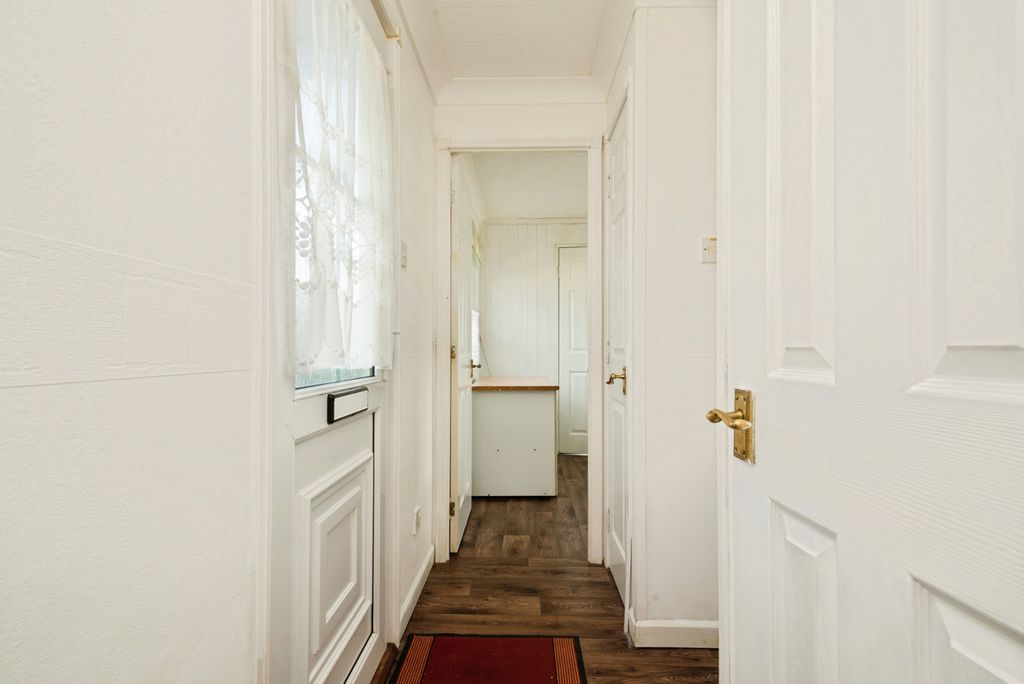 Property photo 3 of 17 Entrance