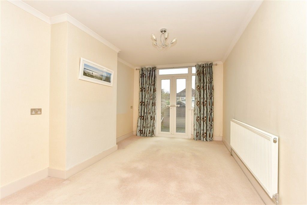 Property photo 3 of 15 Dining Area