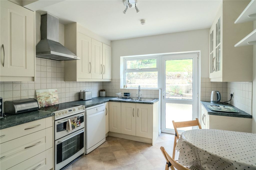 Property photo 3 of 13 Picture No. 19