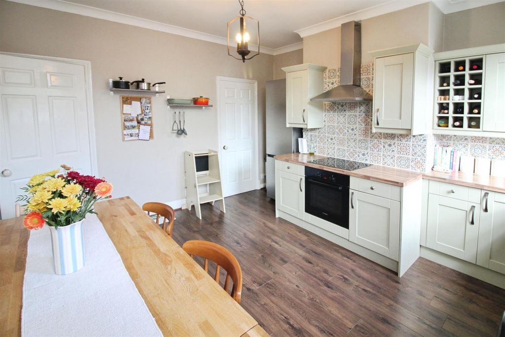 Property photo 2 of 13 Kitchen/Diner