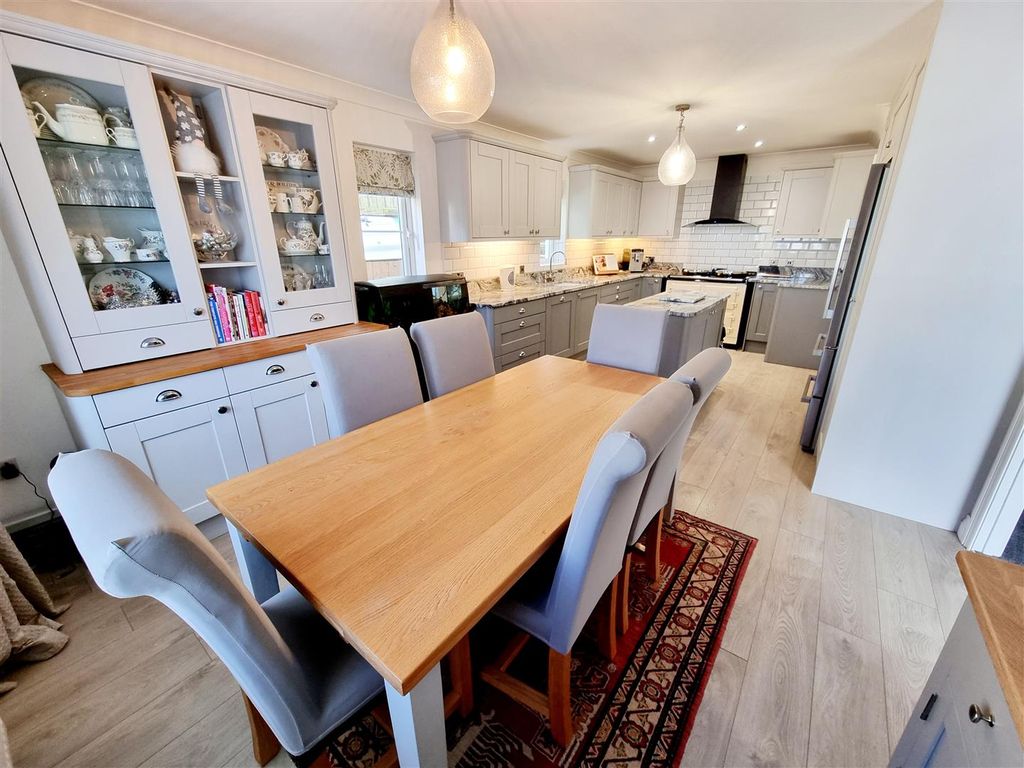 Property photo 2 of 31 Kitchen / Dining Room