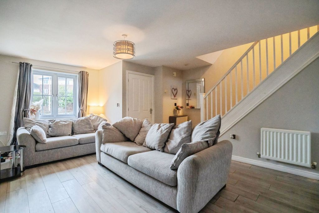 Property photo 2 of 24