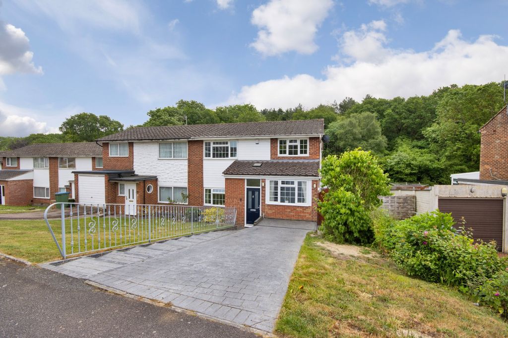 Property photo 1 of 17 External