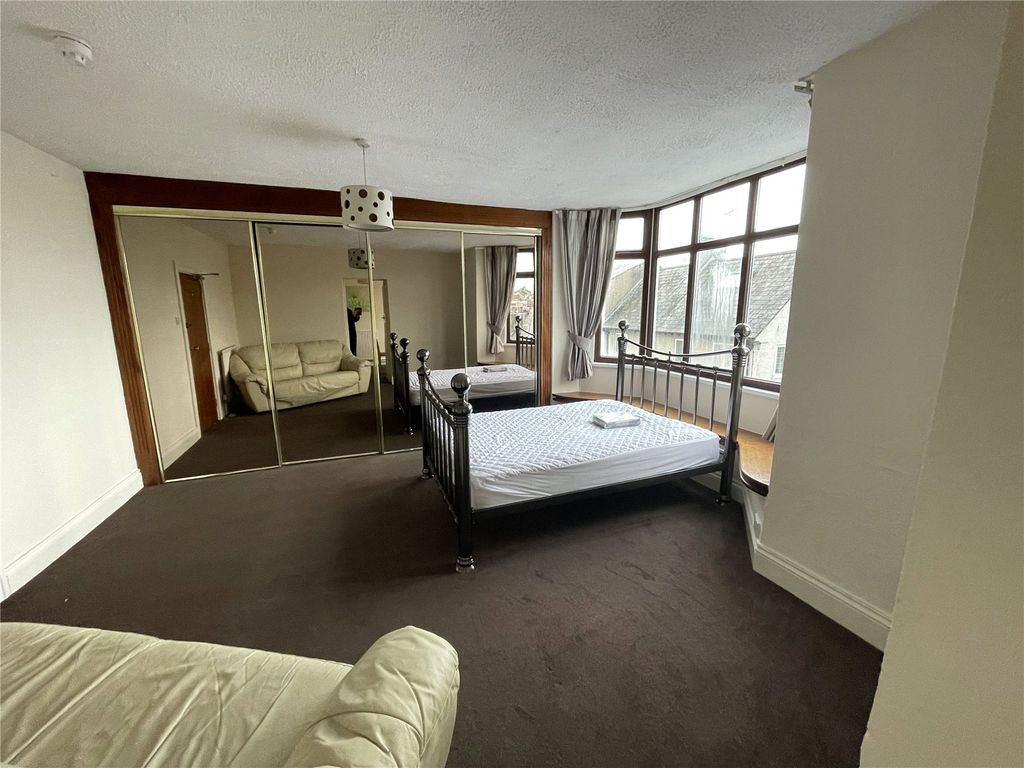 Property photo 2 of 6 Picture No. 09