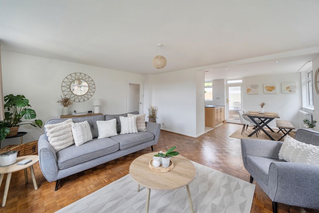 Property photo 2 of 18 1447396-7-69E77035c1911