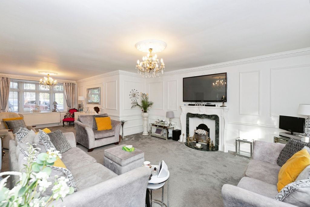 Property photo 2 of 29 Photo