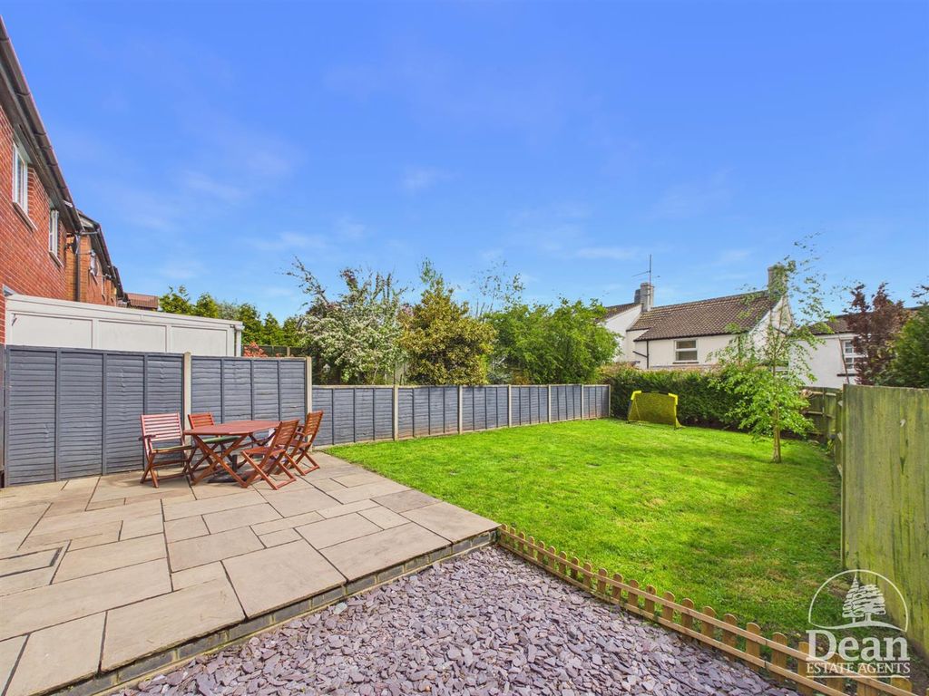 Property photo 2 of 13