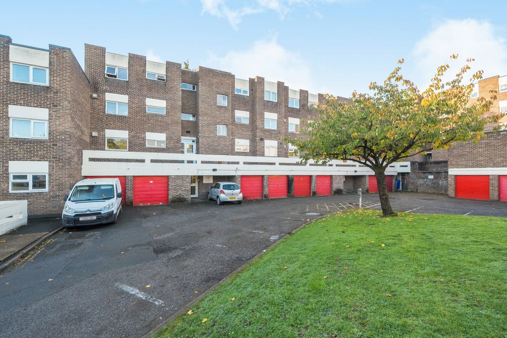 Property photo 1 of 20 1371299-5-68F7429...