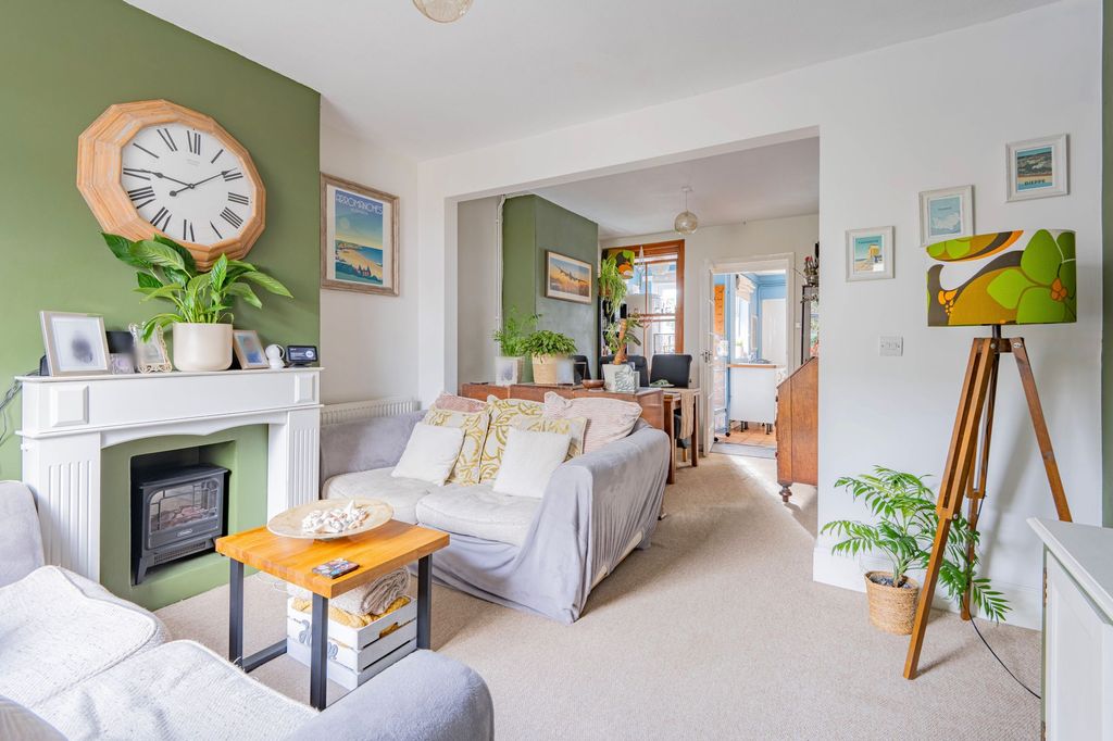 Property photo 3 of 14