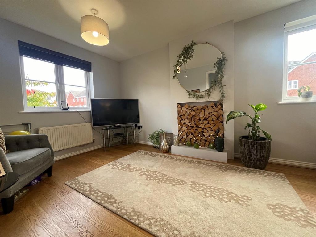 Property photo 2 of 17 E11F1994-3258-44A6-A2Fd-2357E38462Ad.Jpg