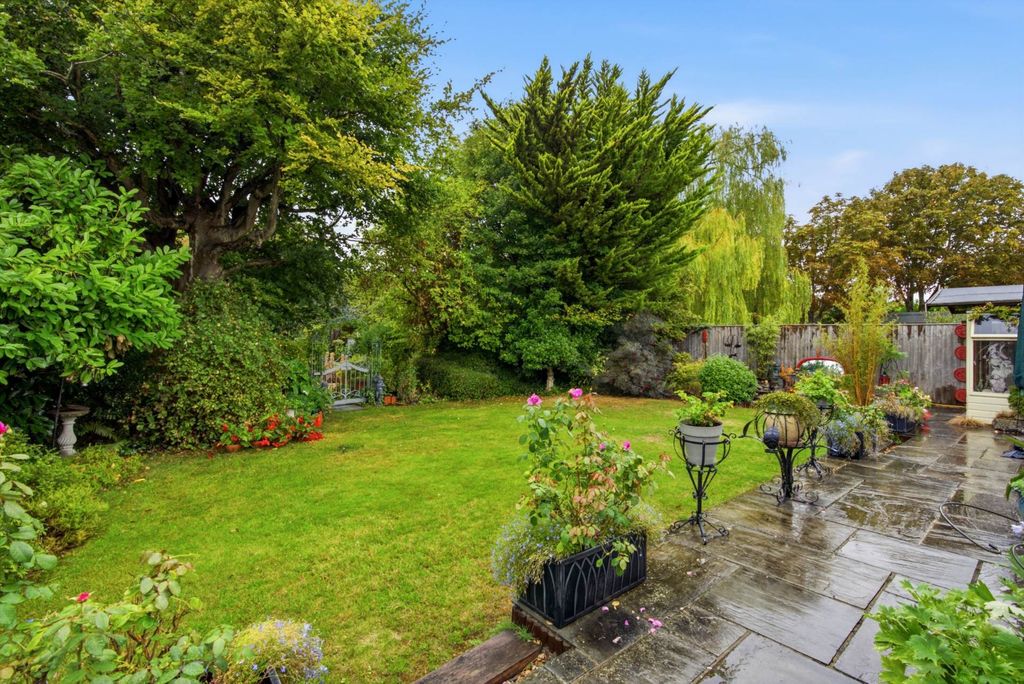Property photo 2 of 34