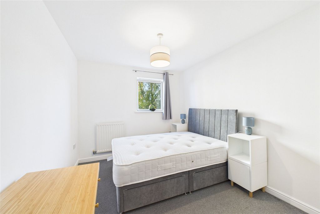 Property photo 3 of 7 Picture No. 12