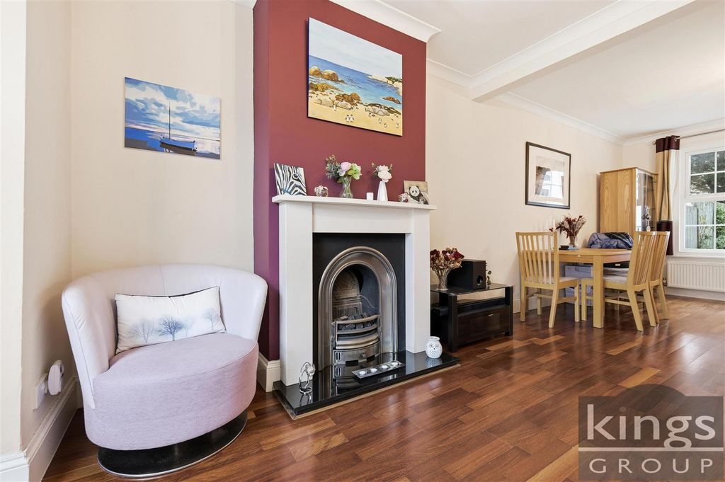 Property photo 3 of 18